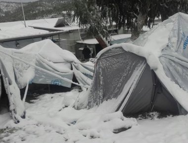 Απαγορεύεται η είσοδος δημοσιογράφων στην Μόρια εξ' αιτίας του χιονιά